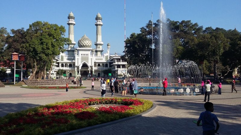 Alun-Alun Kota Malang | Keindahan Wisata Jawa Timur - Ilham Teguh